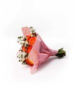 Amor: Ramo de 10 Rosas con Mini Rosas y Manzanilla